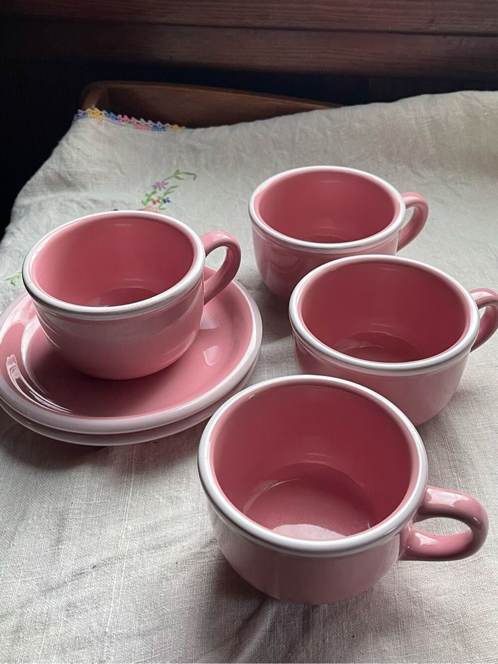 Studio Nova Pink Sherbet 4 cups and 2 saucers